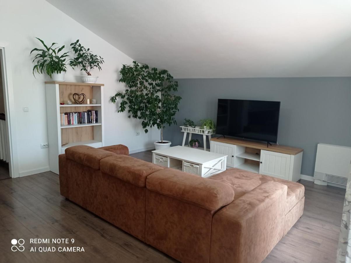 Appartement Уютна Къща à Sliven Extérieur photo